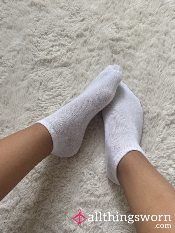 Soft White Ankle Socks