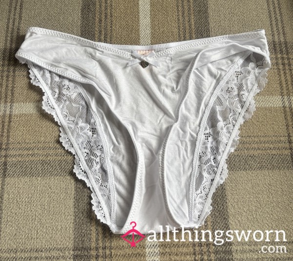 Soft White Full Back Panties With Lace Trim 🤍