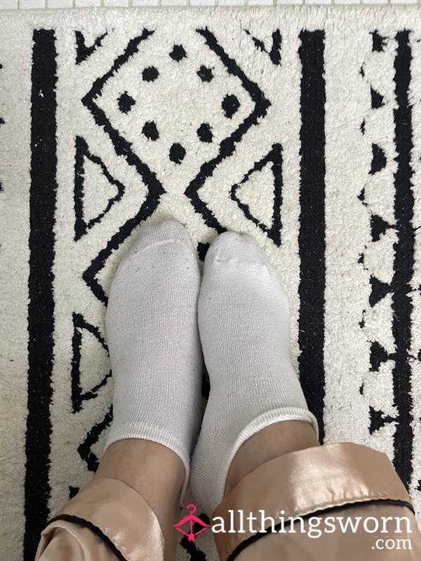 Soft White Socks – Worn All Day Just For You