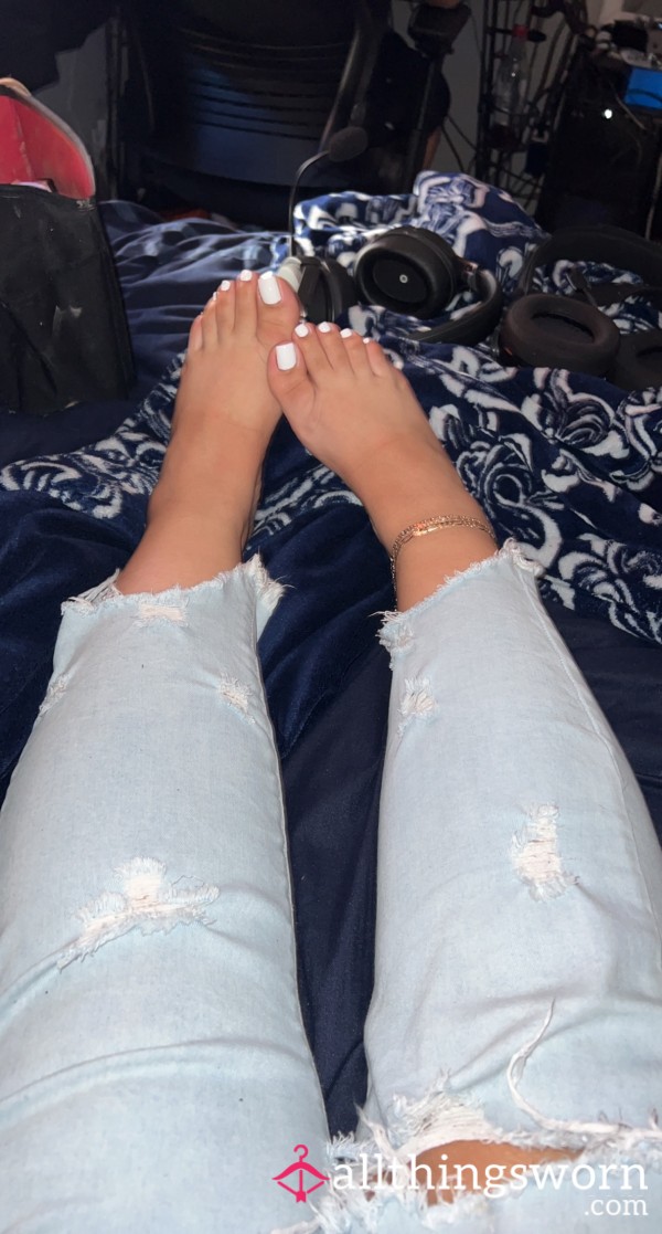 Soft White Toes Up Close 👀