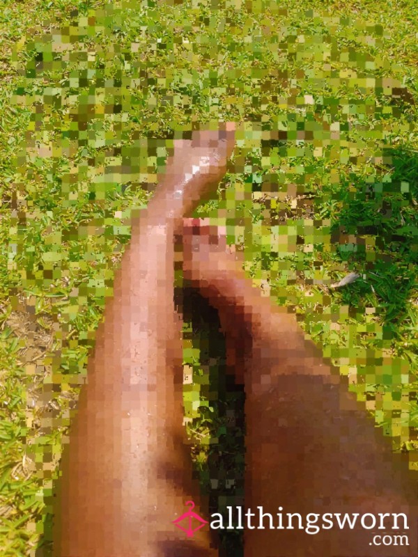 Pixelated Feet 🦶🏾