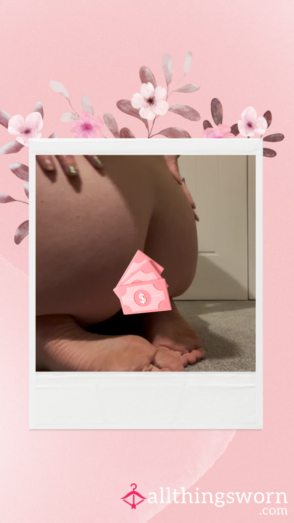 Solo Fingering With Dripping C*m