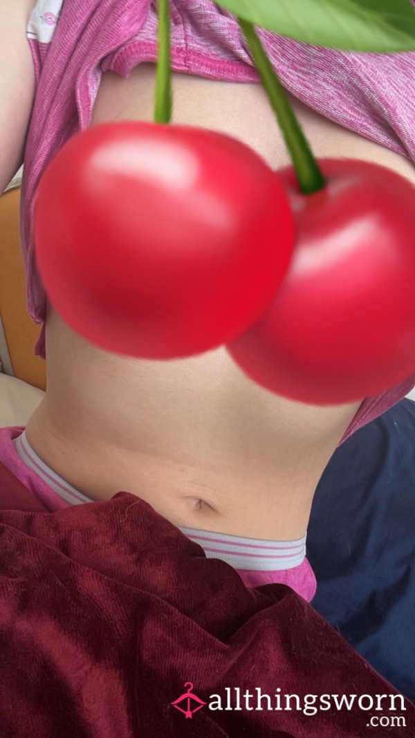 Some Great Pic Of My Beautiful Tittys, Feet, A**, And Pu**y