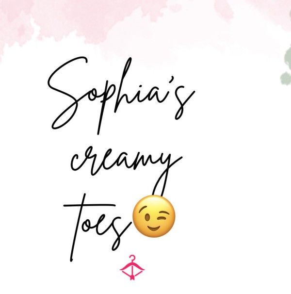 Sophia’s Creamy Toes 🦶🏼
