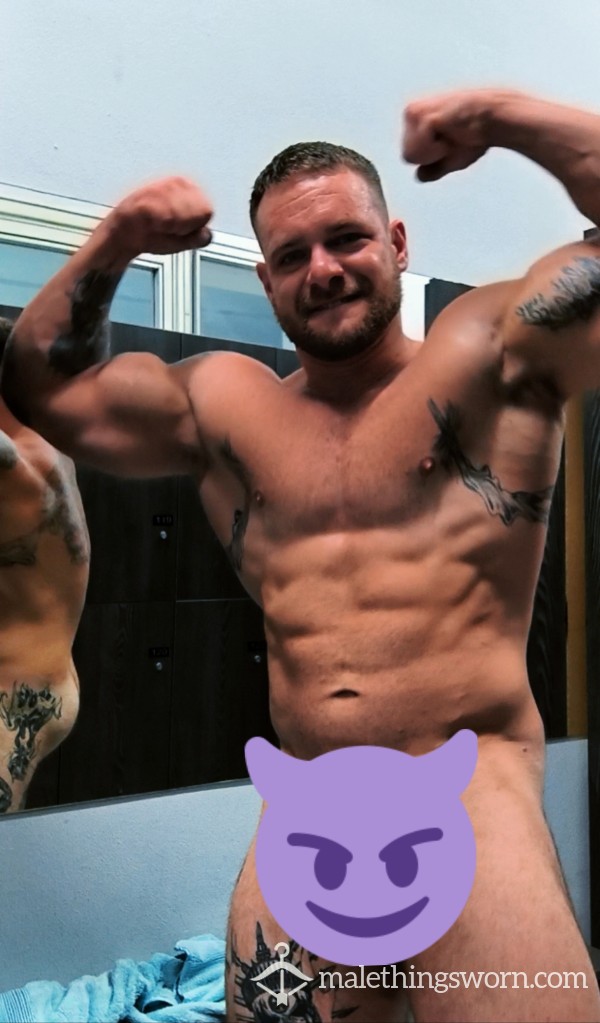 Naked Horny Flexing In Gym Lockeroom 😈