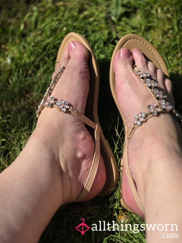 Sparkling.thong.sandle