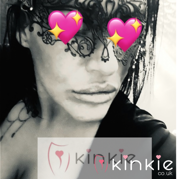 “Special Offer” 💛 Bottle Of My Golden Goodness (or Sweet Sp*t) 💋