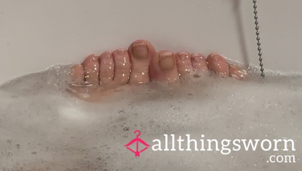 Splashing My Toes In My Bubble Bath 😍