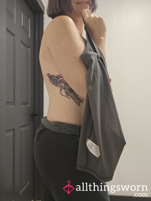 Spontaneous Public Bathroom Shoot