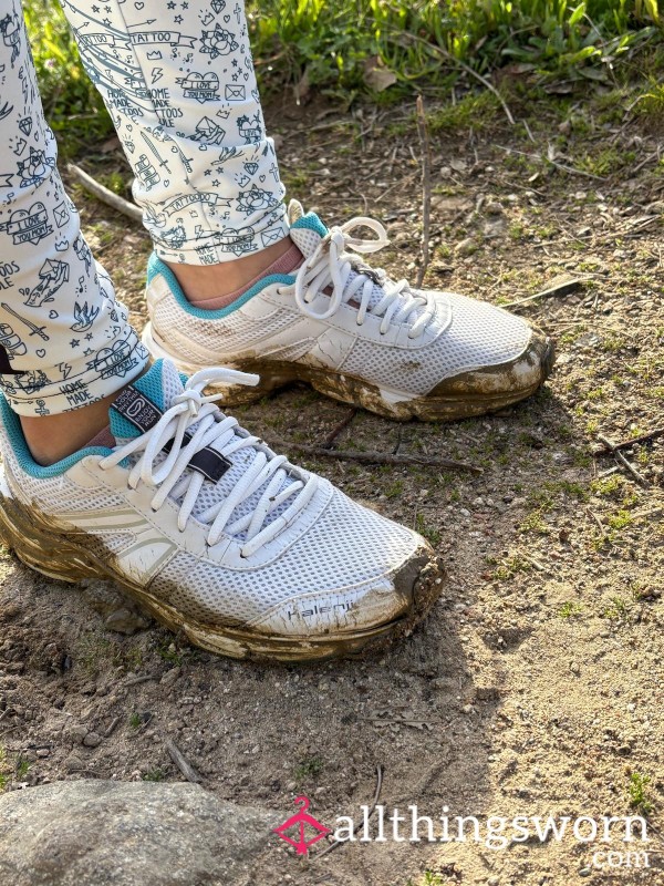 Sport Shoes Muddy To Lick It Cleab