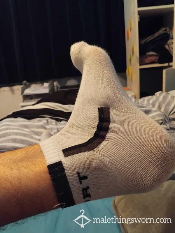 Sporty Socks Size 9/43 UK/EU Good Quality