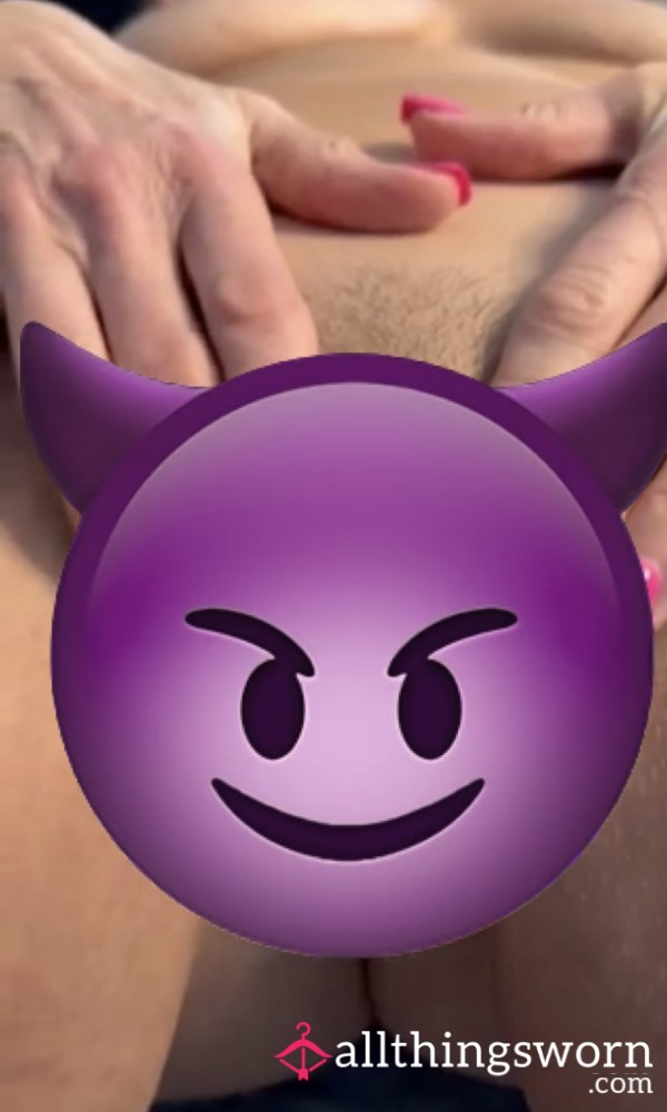 Spread Pu**y Pics
