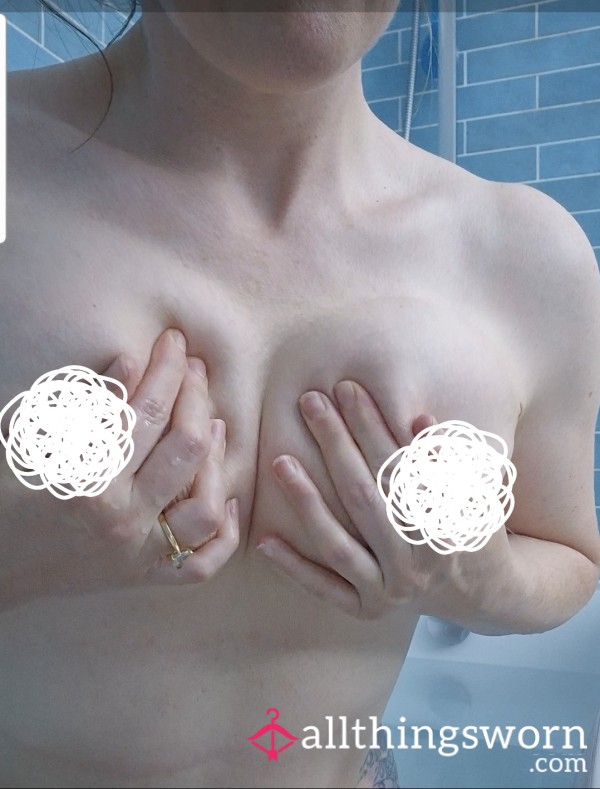 Squeezing Breastmilk Out Of My B**bs Whilst In The Bath