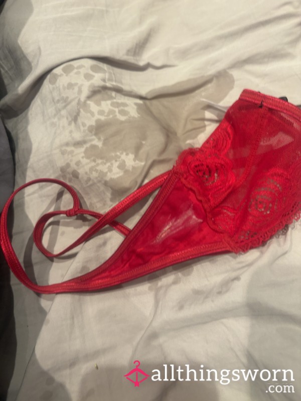 Squirting All Over My Bedsheets After My Morning Play