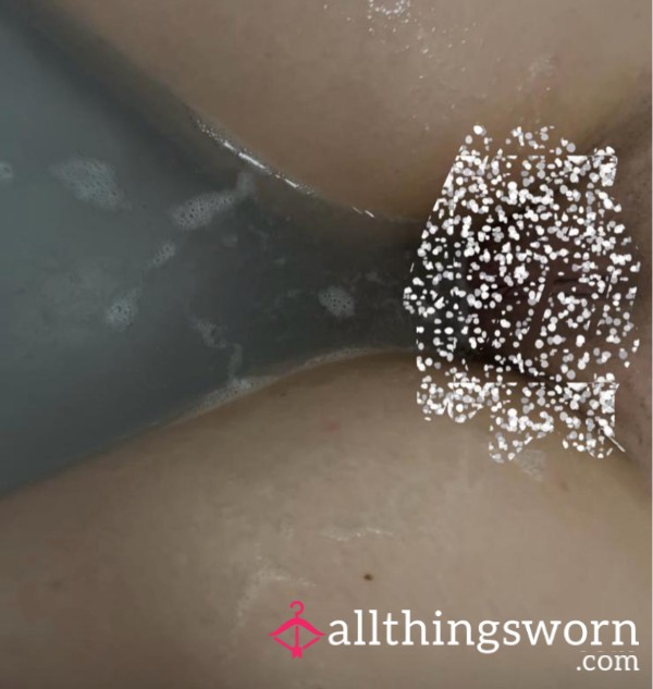 Squirting Bath Water Out My Pu🐱🐱y