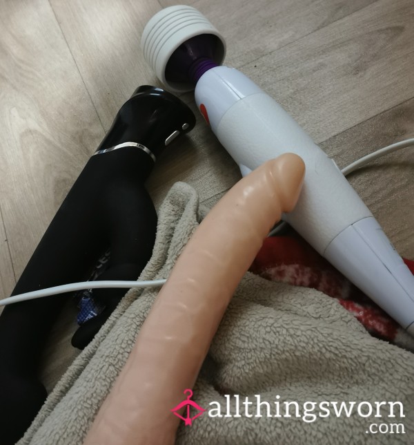 SQUIRTING/GUSHING/🍋... 11 Mins Di**o & Blasting My Pu**y