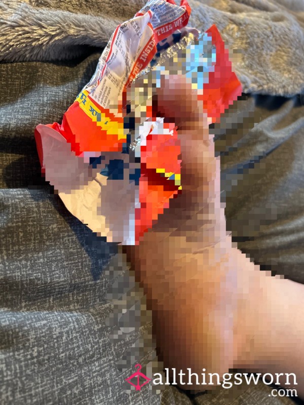 Scrunching Wrapper With Feet