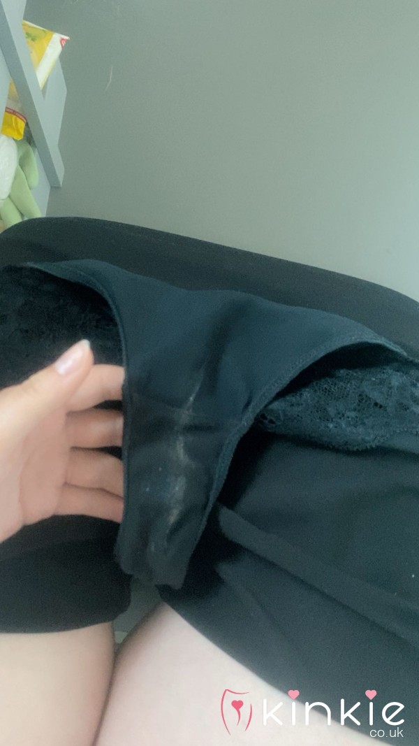 Stained Creamy Knickers☺️