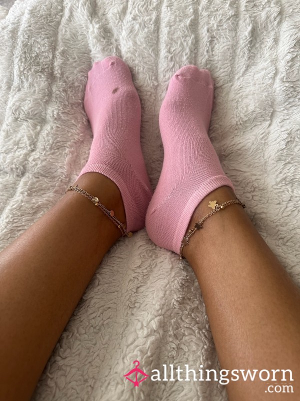 Sold 🎀 Stained** Pink Ankle Footsie Gym Socks 🎀