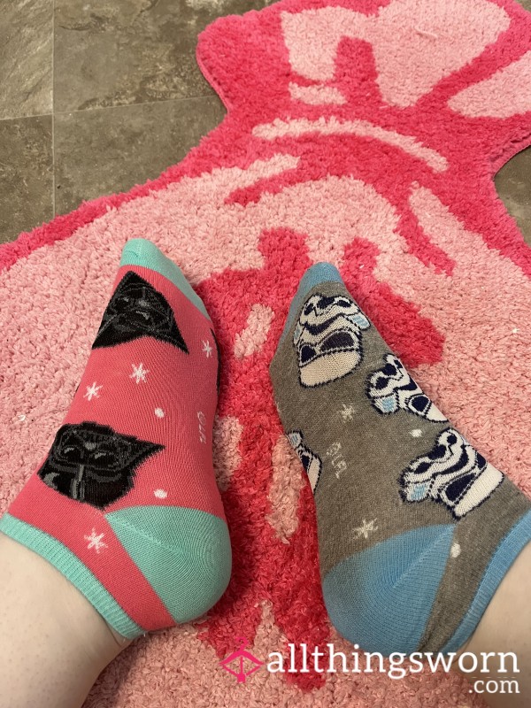 Star Wars Mismatched Sith & Stormtrooper Socks – Well-Worn & Iconic