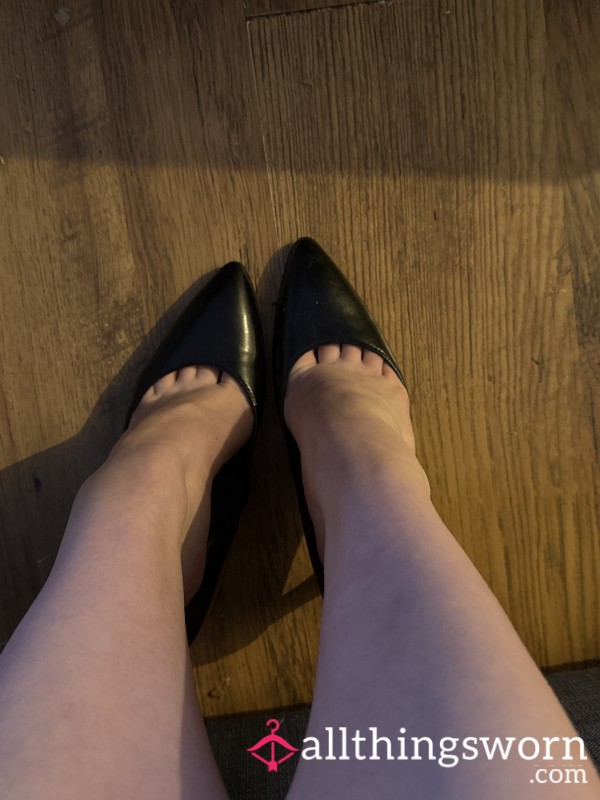 Sta**i’s Heel Dangling Foot Video- Pretty Feet In Heels 👠🦶