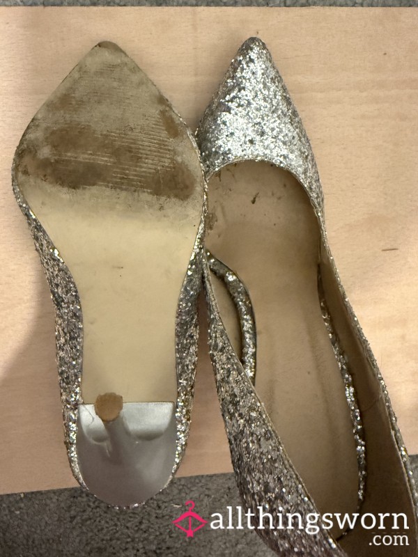 Sta**i’s Sparkly High Heels – Eye-Catching & Well Loved 👠💋