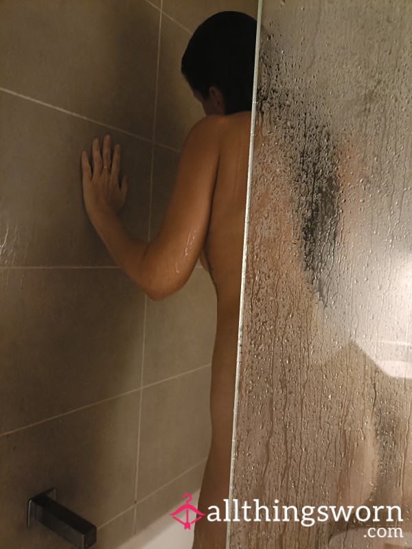 Steamy Shower Session 5 Pics