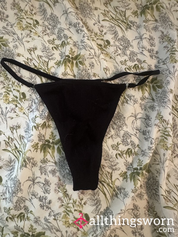Steve Madden Black Ribbed Thong