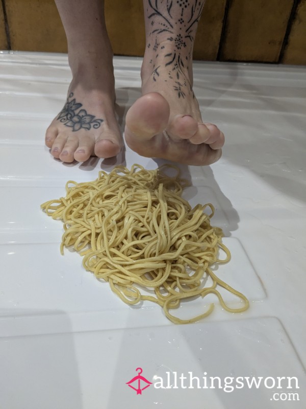 Sticky And Dirty Noodle Foot Smash 🥵🥵