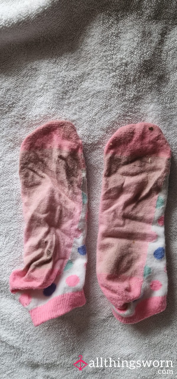 🧦 Still Warm, Still Wet… 24-Hour Socks That Reek Of Me 💋  Go On… 👃🏾 Sniff Them. 👣 Slide Your Foot Inside And Feel What I Felt — Every Warm, Squishy, Sticky Moment.  Spotted White Socks, Worn 