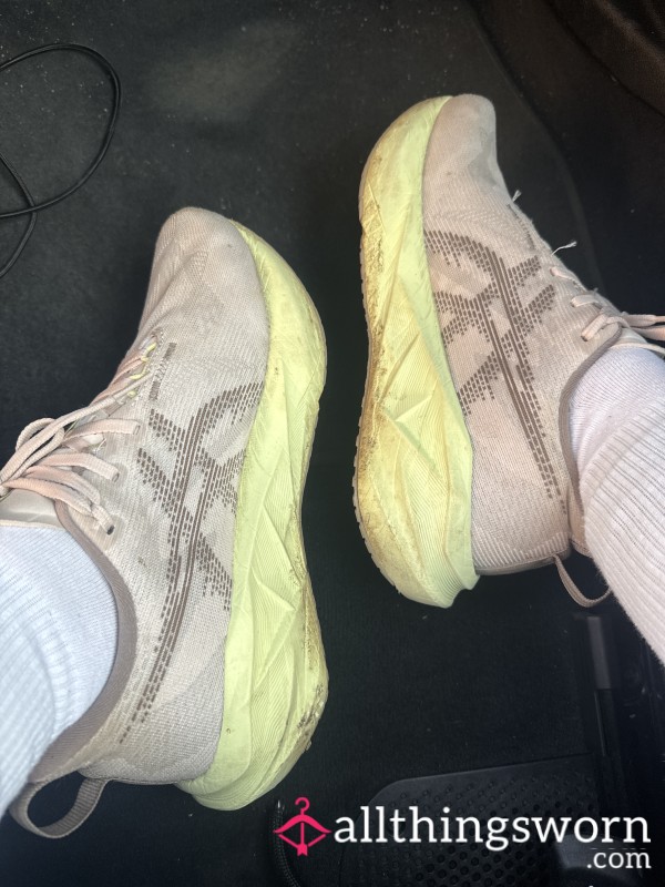 😷🤢 Stinkiest, Dirtiest Running Trainers!