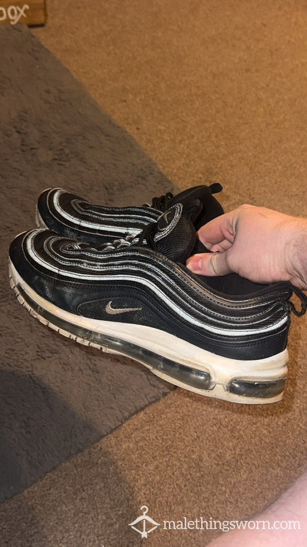 Stinking Daily Nike Trainers
