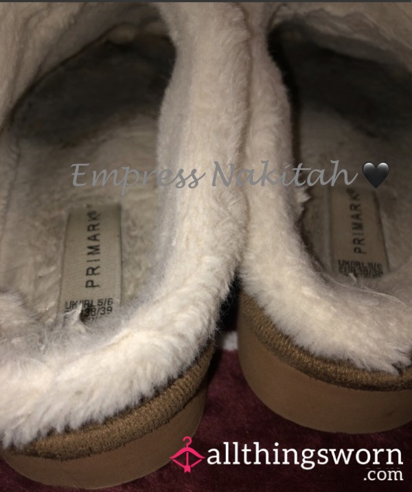 Sniff Me Bundle - Stinking House Slippers 😮‍💨 1 Pair Socks & Video