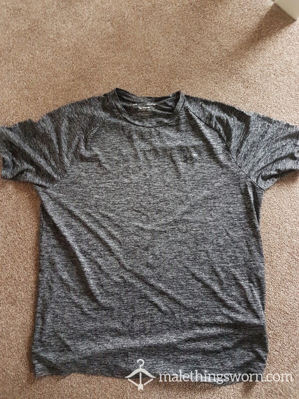 *SOLD* Stinking Under Armour Training Top