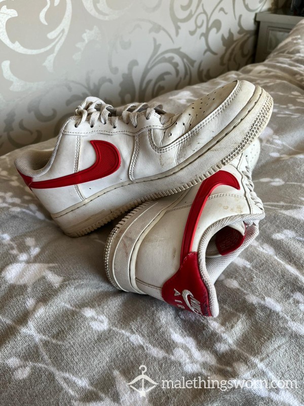 Stinky Air Force Size 8