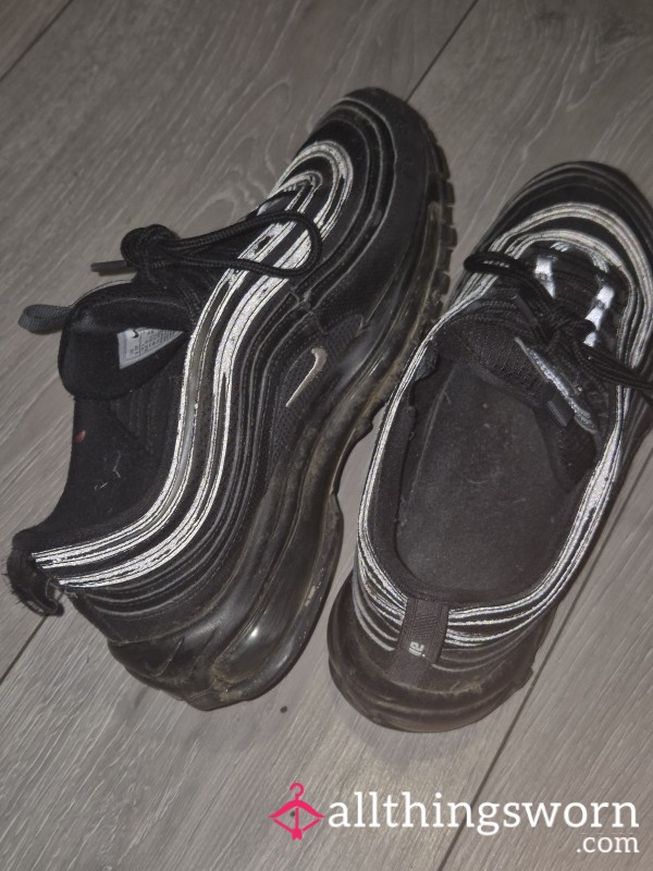 Stinky 👃 And Worn Black Nike Air Max