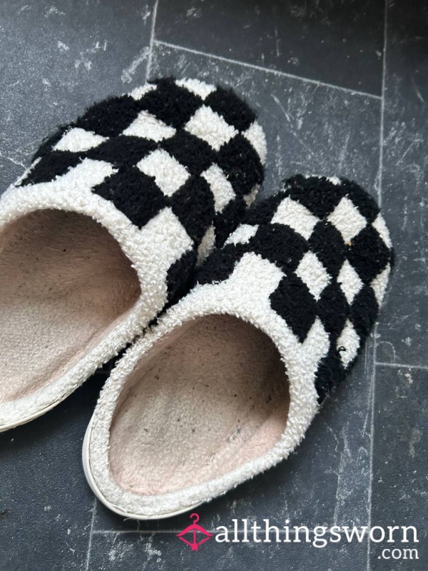 STINKY Cuck/cuckquean Slippers Sniffer Lick Em Clean Chequered With My Princess @TattooedALTMilfXo