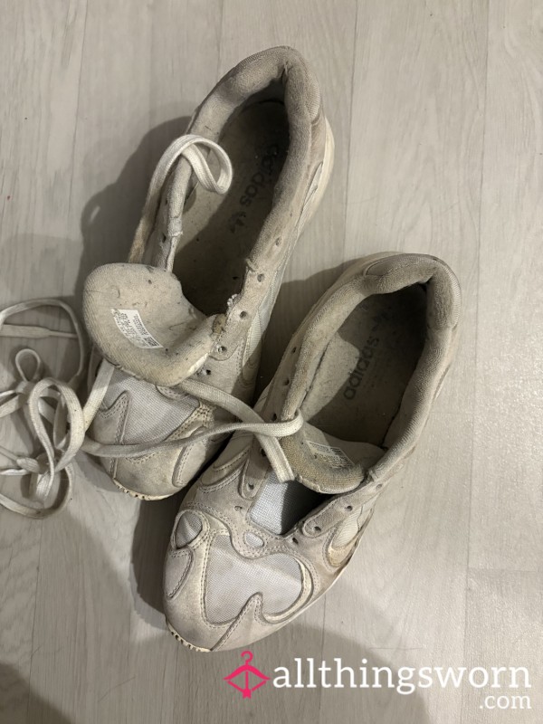 Stinky Dirty Trainers!