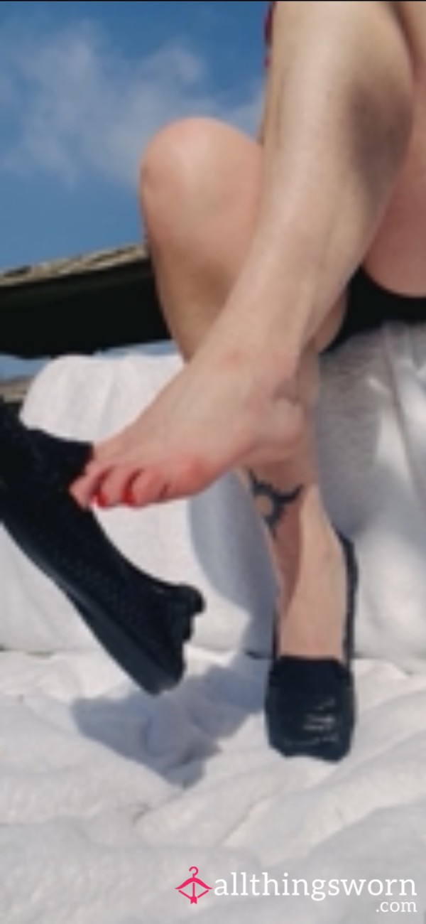 Stinky Flats Tease Loser Pervert