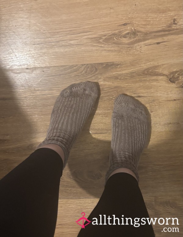 Stinky Fluffy Bedtime Socks 🧦