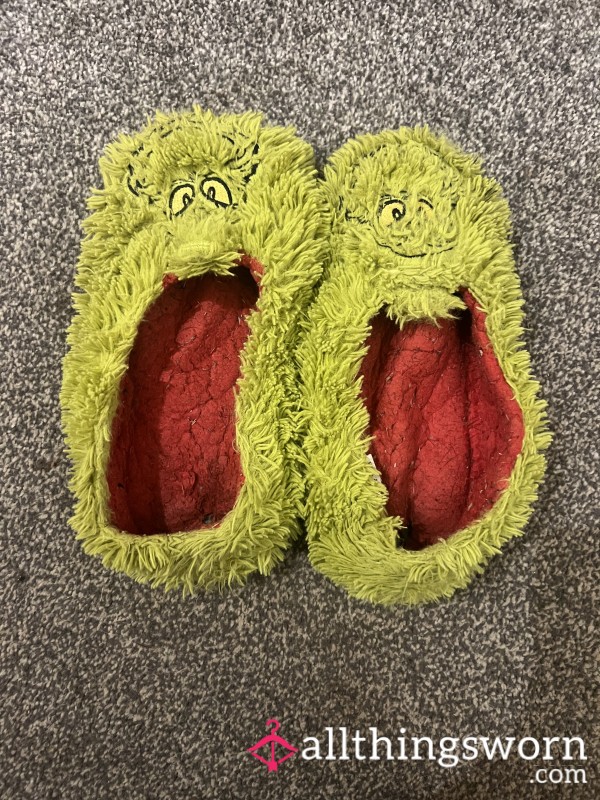 Stinky Grinch Slipper Socks With Holes