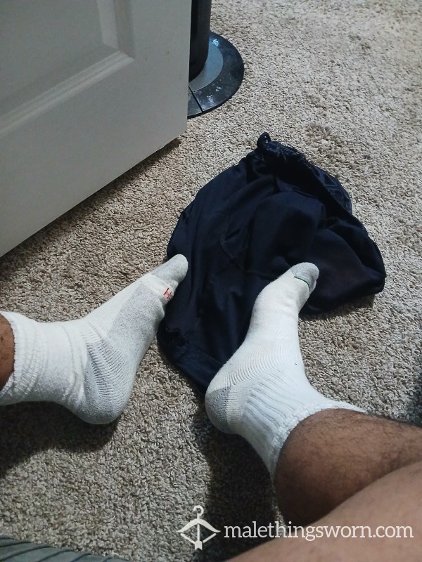 Stinky Man Feet🦶🏽🦶🏽🦶🏽🦶🏽👃🏽👃🏽👀🧦🧦