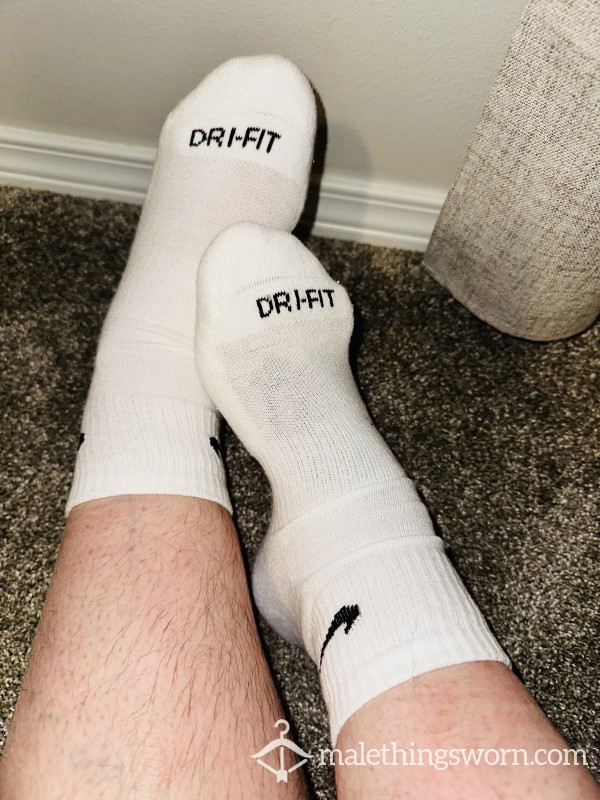 Stinky Nike Dri-Fit Ankle Socks