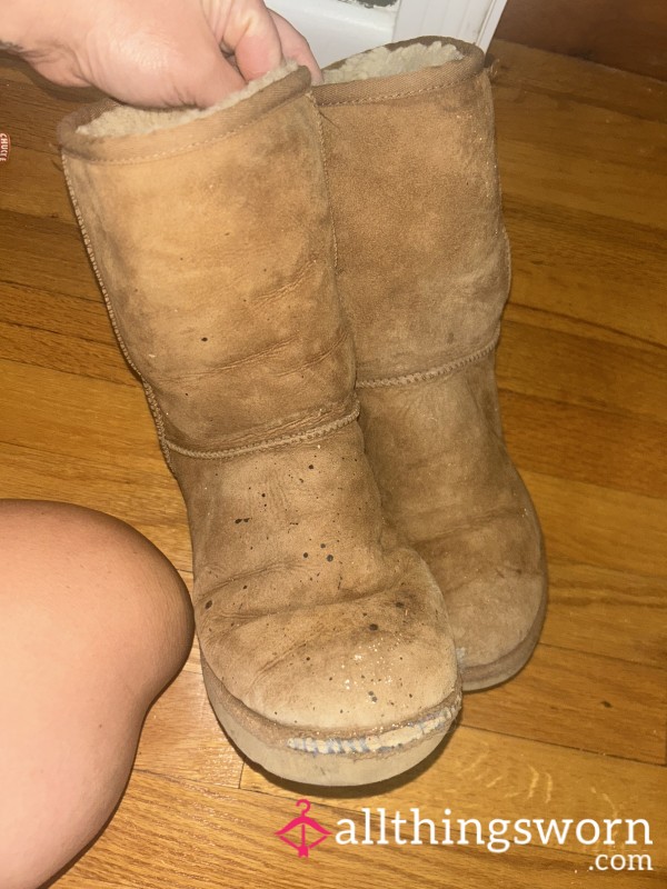 Stinky Old Uggs