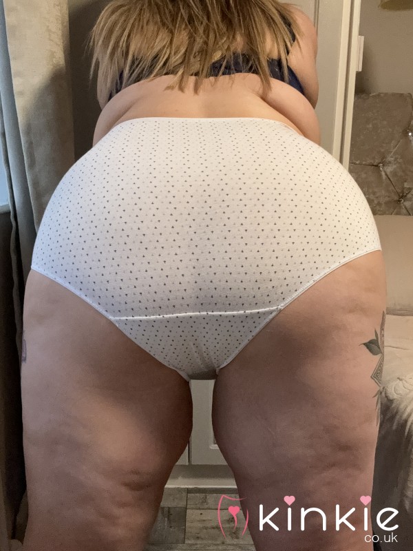 C*m SEE MY STAINED GRANNY PANTS💦CUSTOM TO YOUR REQUEST 😈