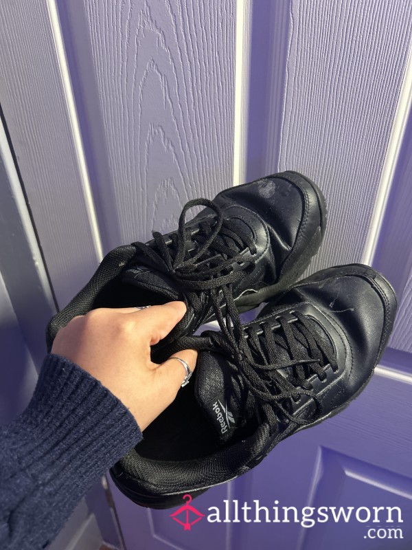 Stinky & Stained Work Reeboks 🖤