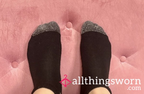 STINKY SWEATY BLACK SPORT SOCKS