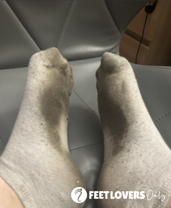Stinky Sweaty Grej Socks