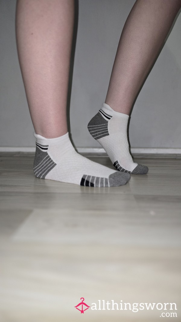 STINKY SWEATY SOCKS 🧦 3 DAY WORN