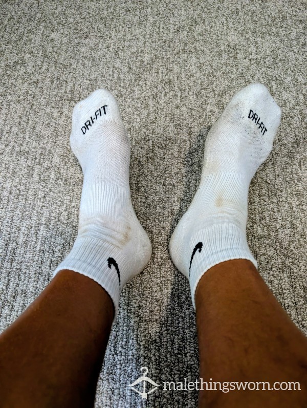 Stinky Vacation Socks (5 Days Worn)